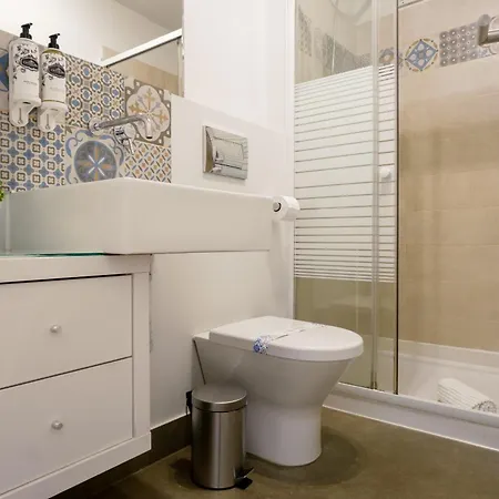 Historic Nook Downtown Near Metro Apartment Porto
