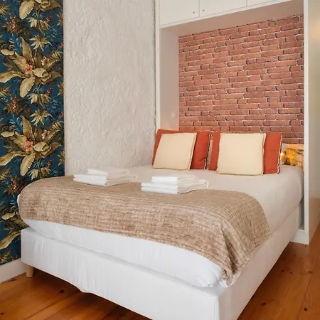 Historic Nook Downtown Near Metro Oporto