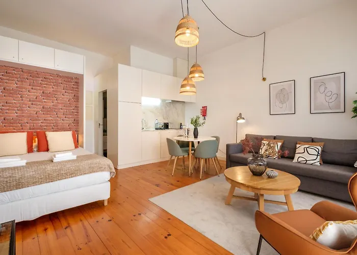 Historic Nook Downtown Near Metro