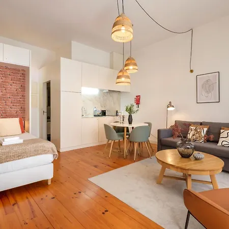 Historic Nook Downtown Near Metro