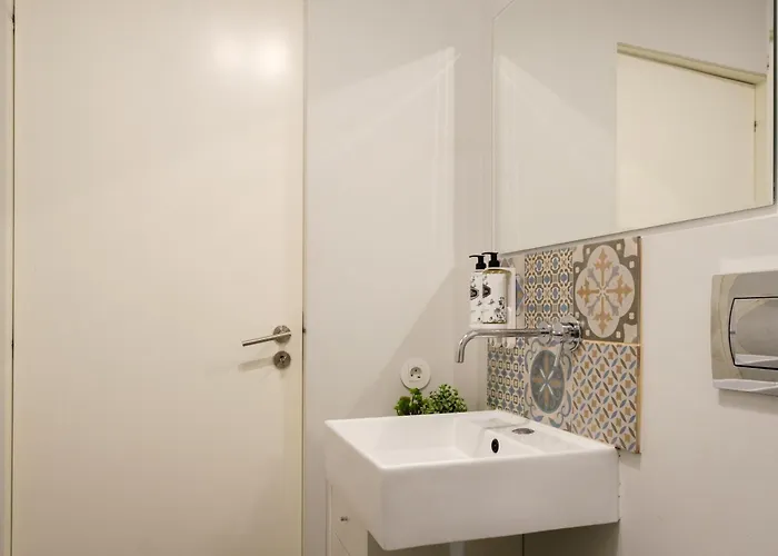 Historic Nook Downtown Near Metro Διαμέρισμα *